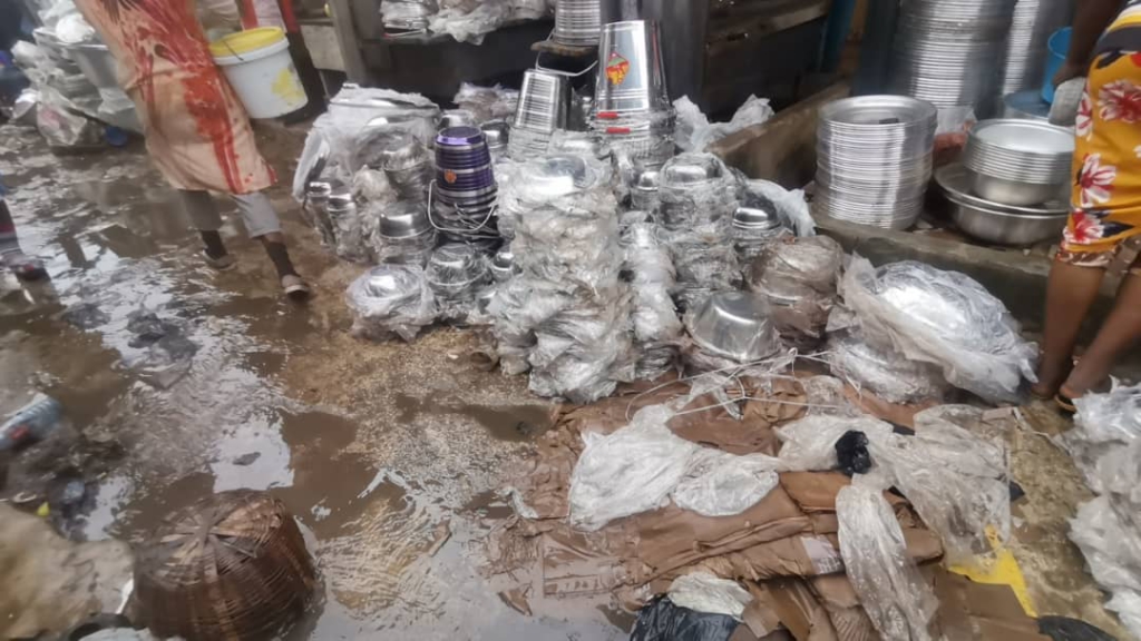 Over 1000 shops flooded at Kumasi Central Market; traders blame Contracta for the mess