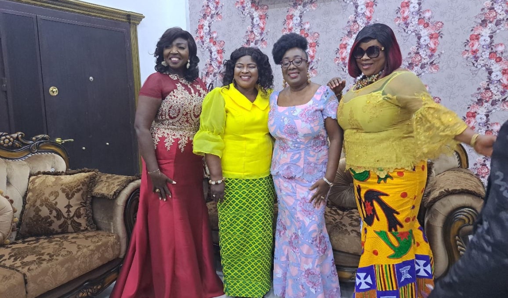 Nhyira FM’s Mama Efe Amanor honored as Queen of Humanitarian Affairs by the Prince Hampel World Outreach