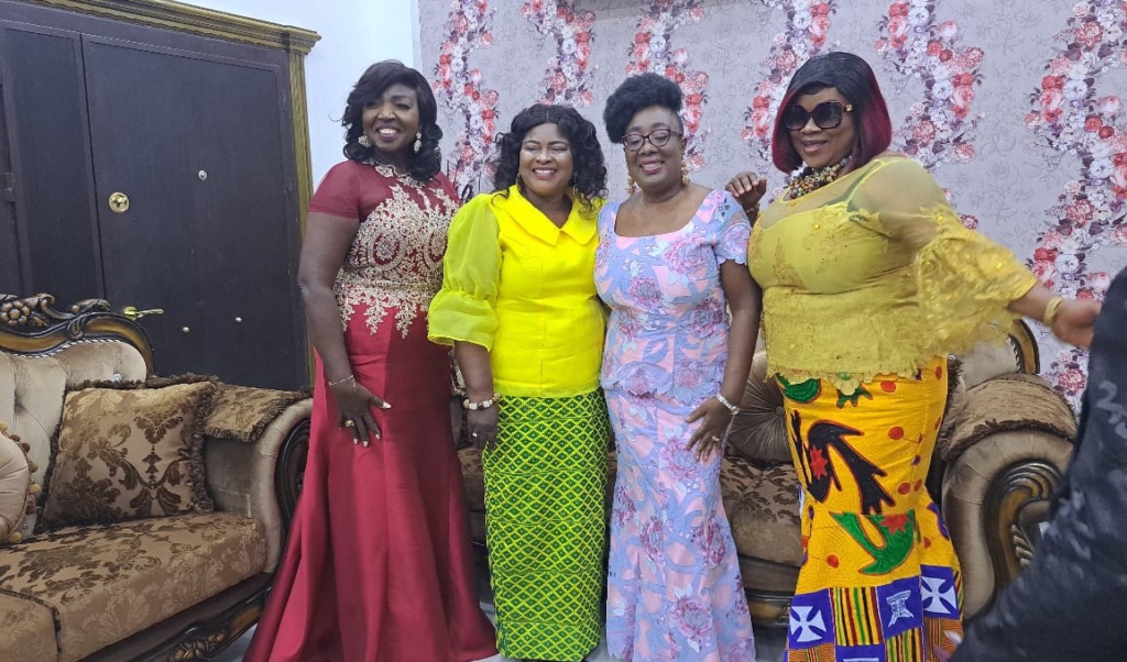Nhyira FM’s Mama Efe Amanor honored as Queen of Humanitarian Affairs by the Prince Hampel World Outreach Nhyira FM’s Mama Efe Amanor honored as Queen of Humanitarian Affairs by the Prince Hampel World Outreach
