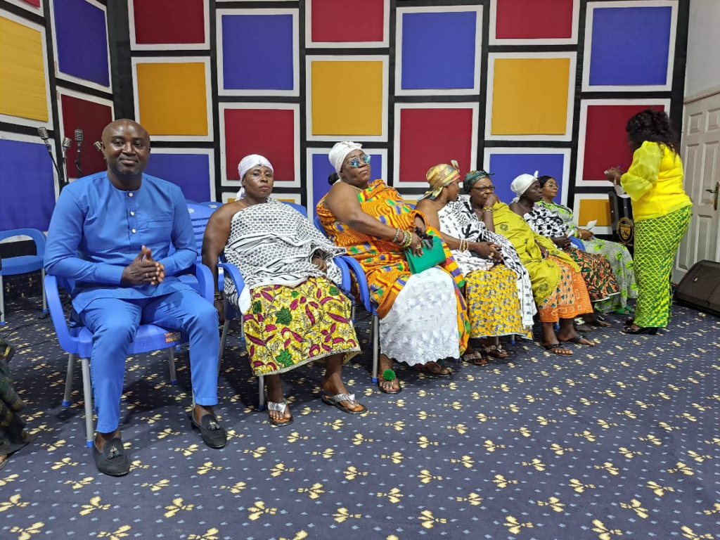 Nhyira FM’s Mama Efe Amanor honored as Queen of Humanitarian Affairs by the Prince Hampel World Outreach Nhyira FM’s Mama Efe Amanor honored as Queen of Humanitarian Affairs by the Prince Hampel World Outreach