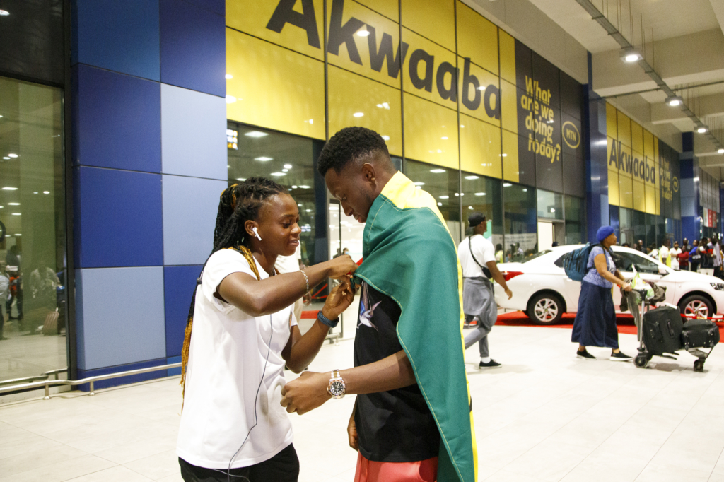 Photos: Eddie Nketiah arrives in Ghana for holidays