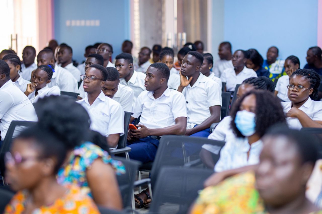 5,000 teachers in semi-urban Ghana to benefit from training in STEM subjects
