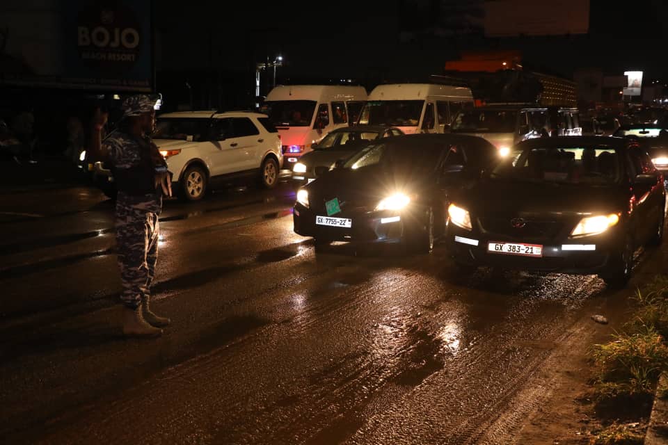 Hundreds stranded on Accra - Kasoa road after downpour