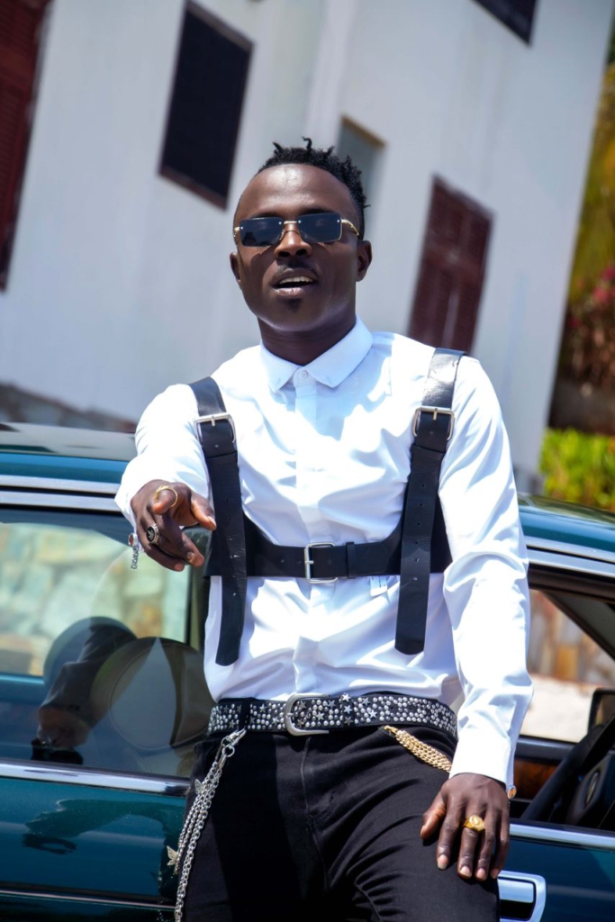 My ‘Onaapo’ song means a lot more – TsaQa tells fans after Ghana DJ Awards performance
