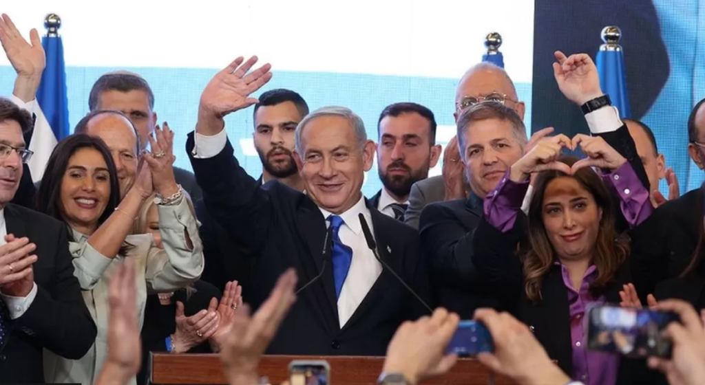 Israel elections: Netanyahu set for comeback with far right's help - partial results