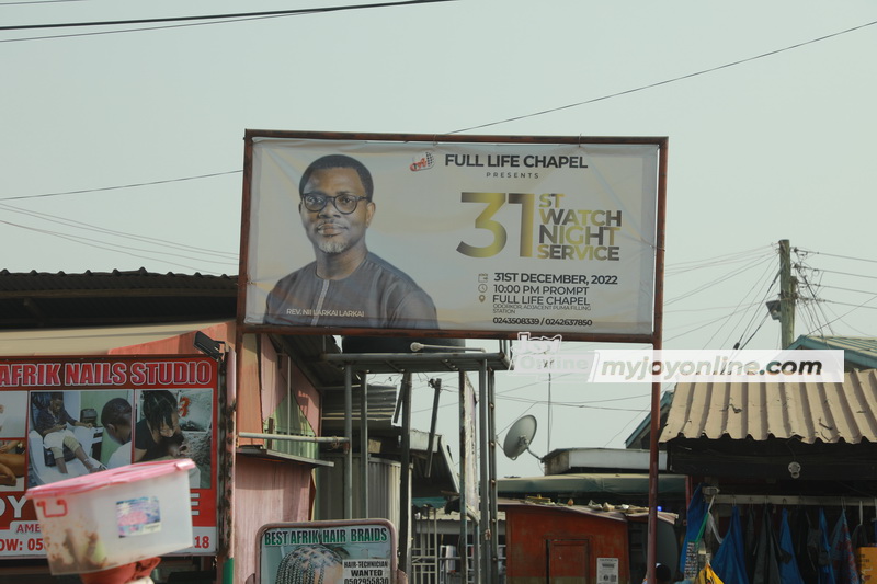 Huge billboards proclaim cross over church services  