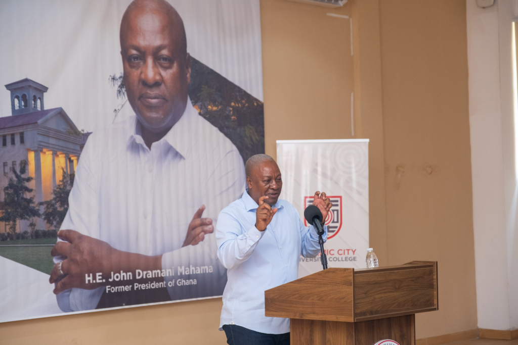 You are causing ministers to create kingdoms in their ministries - Mahama tells Akufo-Addo