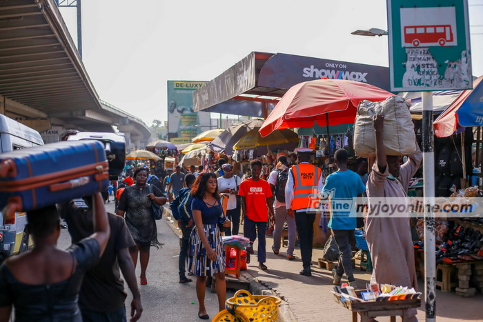 Accra: Traders take over bus stops