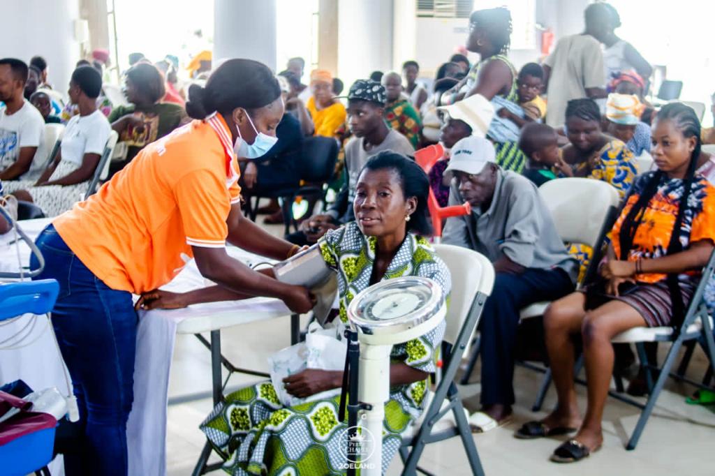 Perez Chapel Zoeland Mataheko branch donates to aged and needy