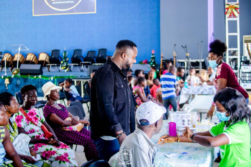 Perez Chapel Zoeland Mataheko branch donates to aged and needy