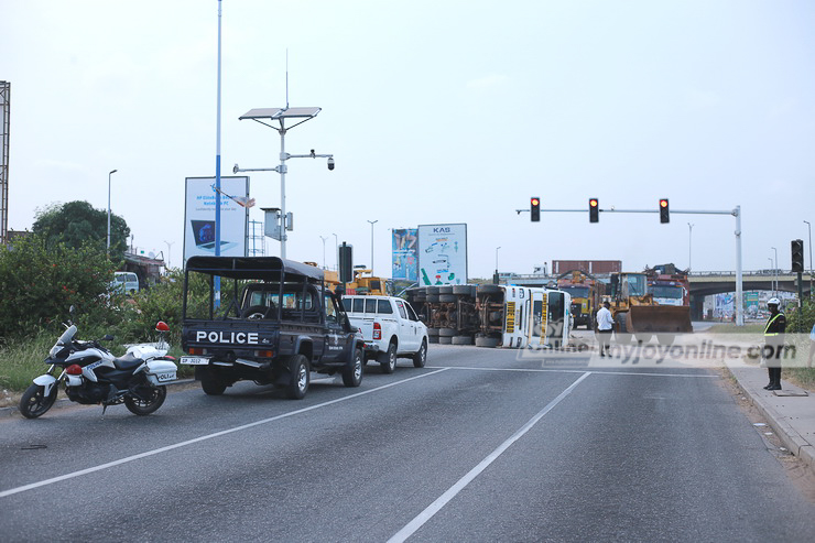 Falling truck spills scrap at Achimota Overhead, causes gridlock