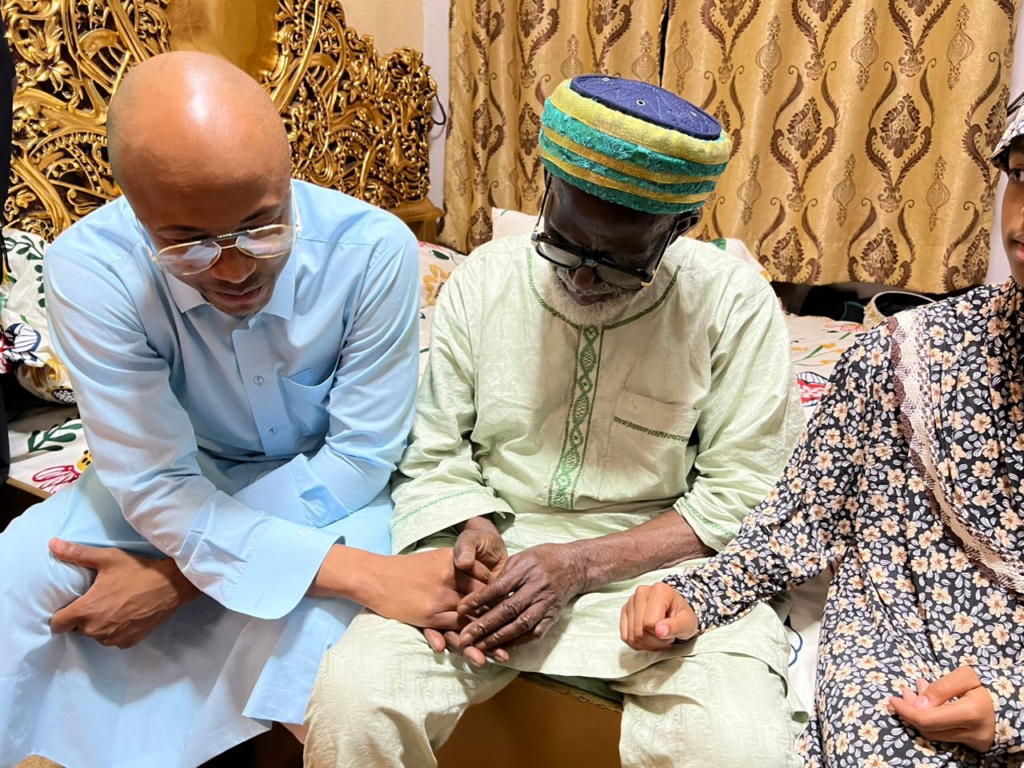 Andre Ayew pays courtesy call on National Chief Imam with daughter