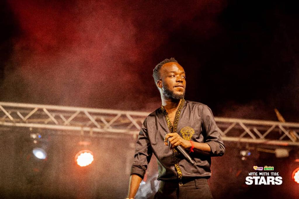 Thousands of patrons swept off their feet at Luv/Nhyira FM Nite with the Stars