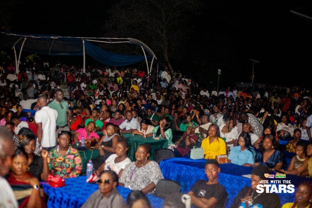 Thousands of patrons swept off their feet at Luv/Nhyira FM Nite with the Stars