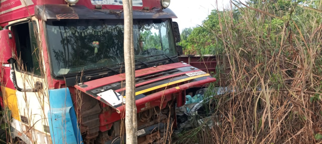 4 persons injured in ghastly accident on Accra-Kumasi Highway