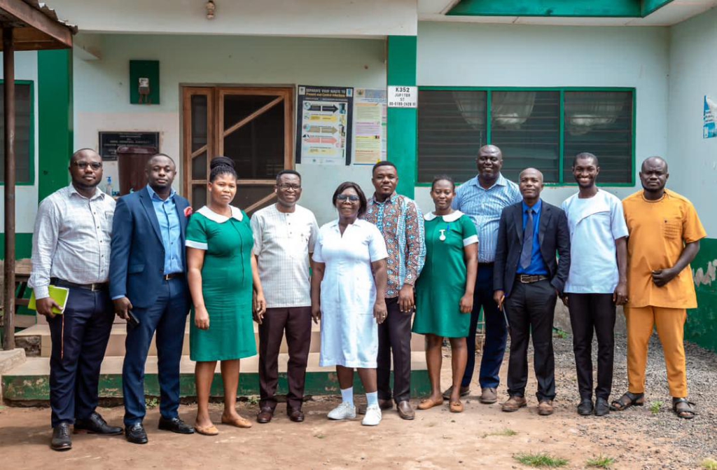 Swiss nationals donate ultrasound machine to Ayikuma CHPS compound Swiss nationals donate ultrasound machine to Ayikuma CHPS compound