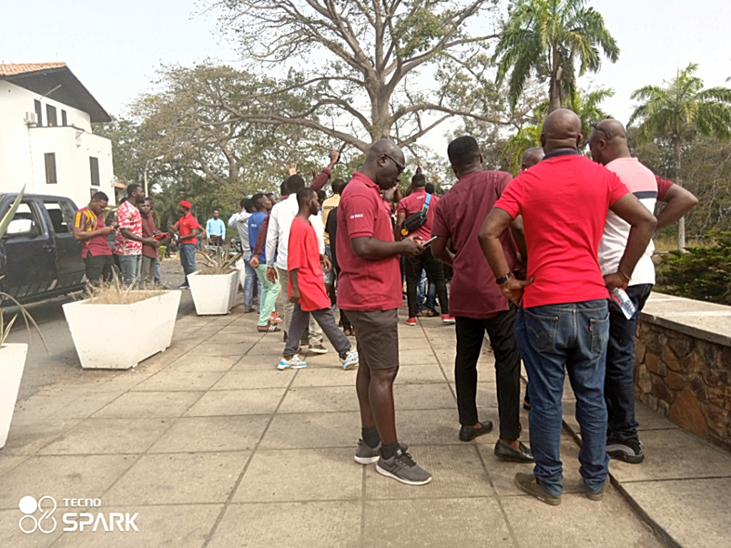 Old Vandals gather at Commonwealth, Mensah Sarbah halls to protest ejection of students