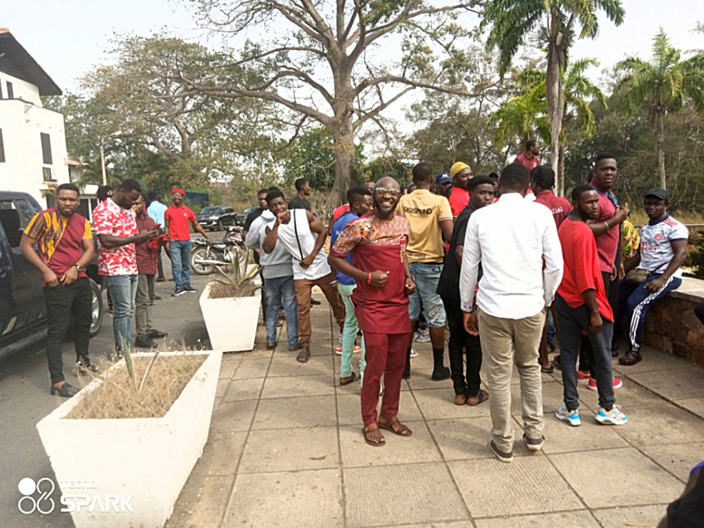 Old Vandals gather at Commonwealth, Mensah Sarbah halls to protest ejection of students