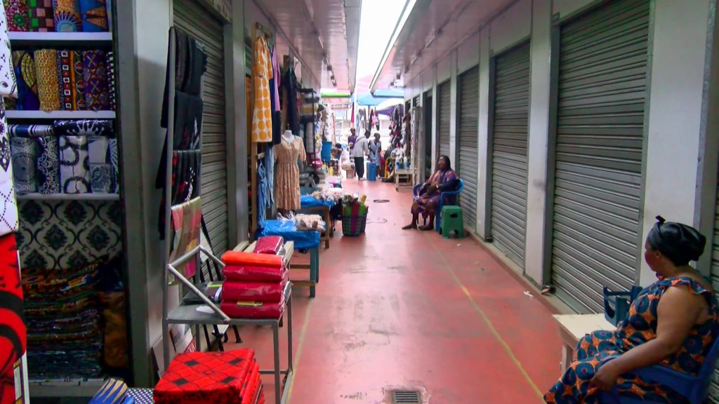 Kejetia traders lock up shops over high cost of electricity Kejetia traders lock up shops over high cost of electricity