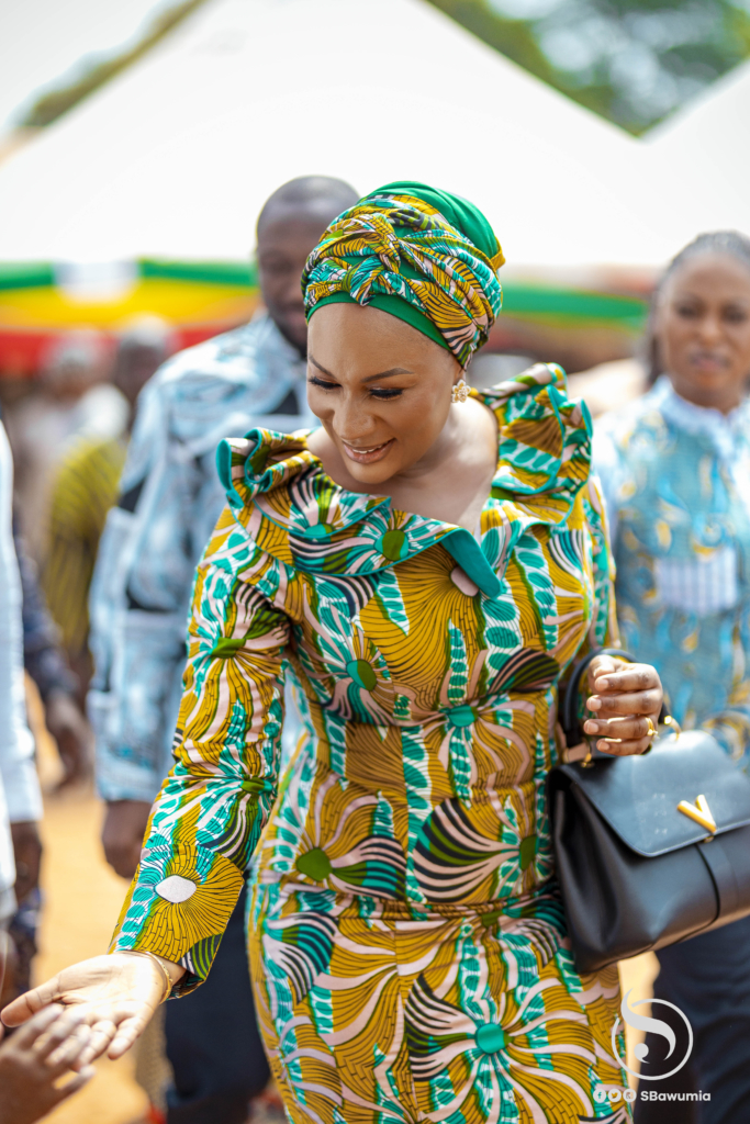 Samira Bawumia donates over 200,000 books to 64 schools