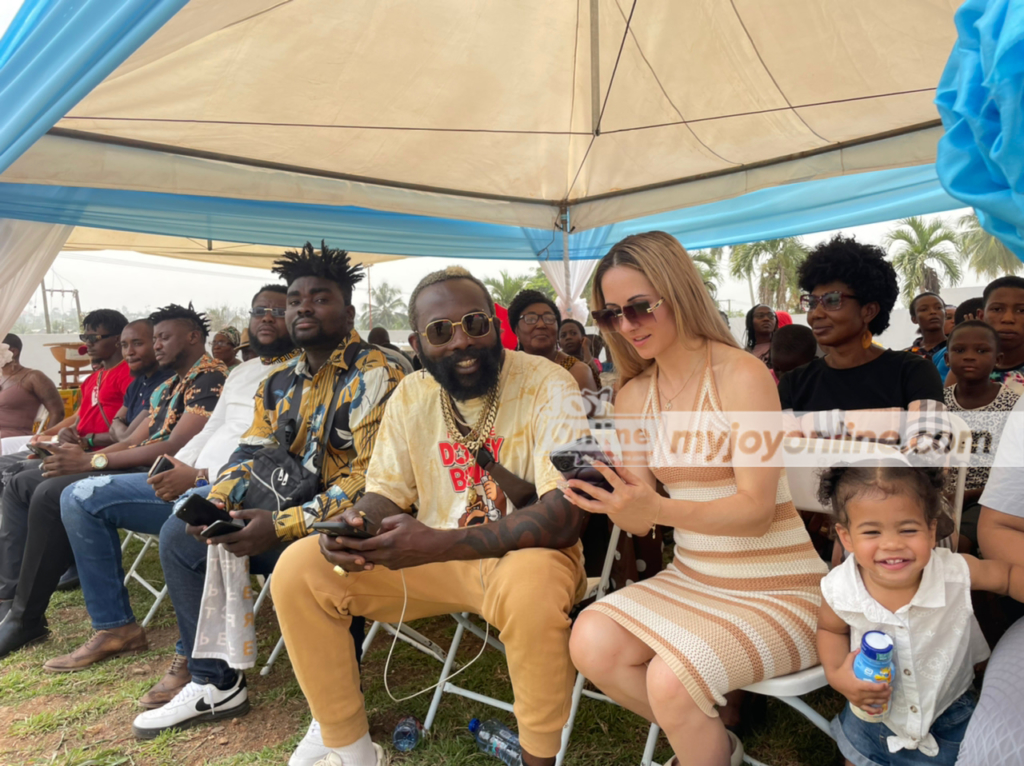 Ghanaian-American comedian Michael Blackson commissions his school in Agona Nsaba