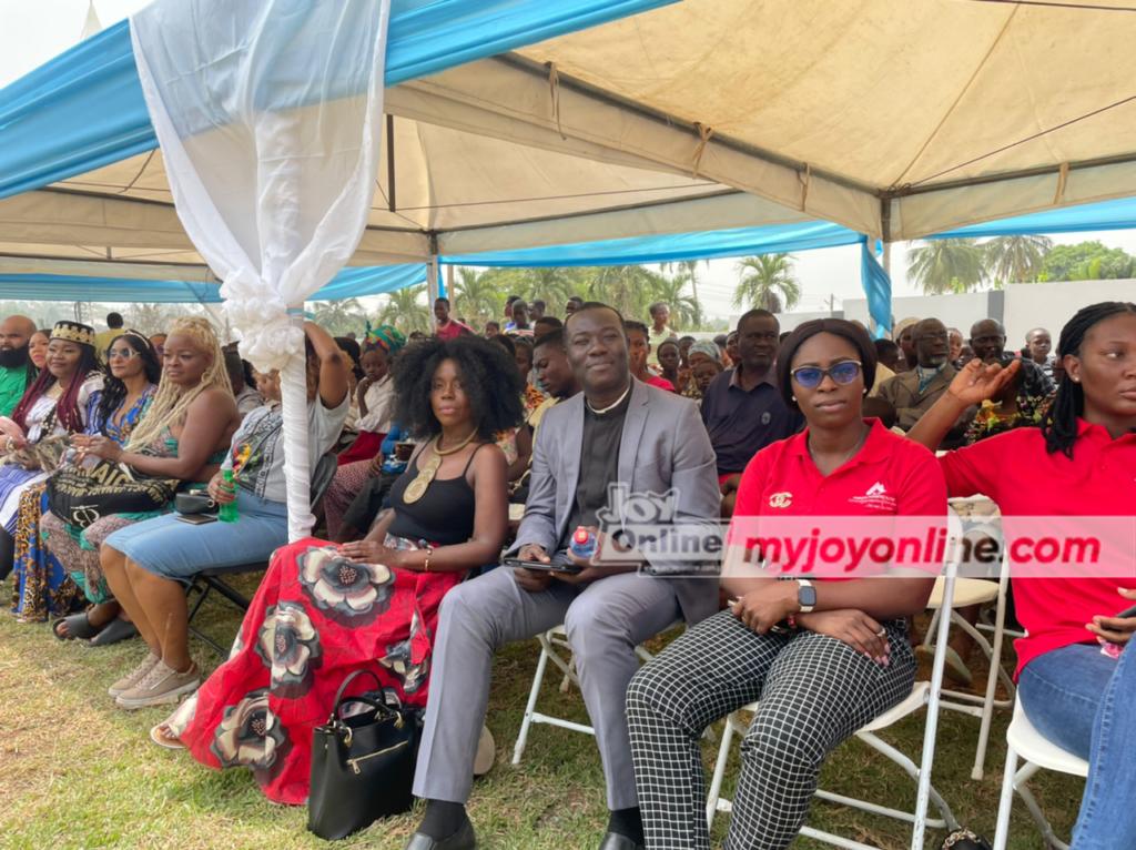 Ghanaian-American comedian Michael Blackson commissions his school in Agona Nsaba