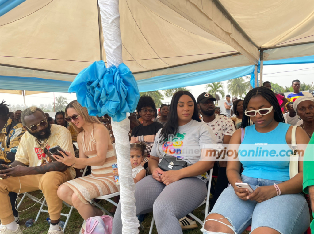 Ghanaian-American comedian Michael Blackson commissions his school in Agona Nsaba