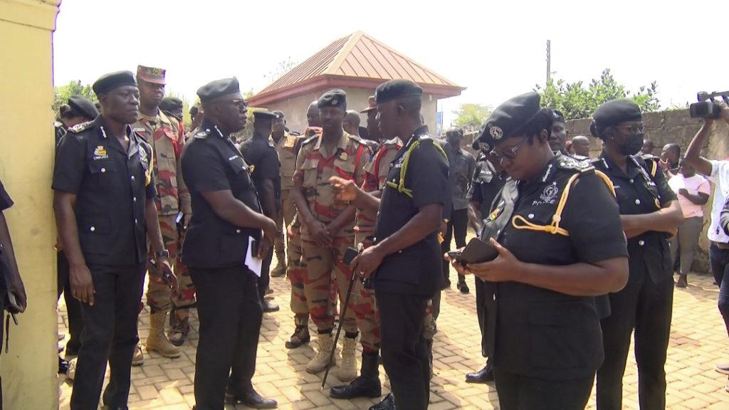Police to evacuate personnel from Apromase barracks after fire incident