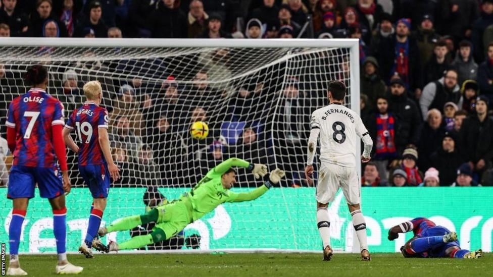 Olise stunner gives Palace a point to deny Man United