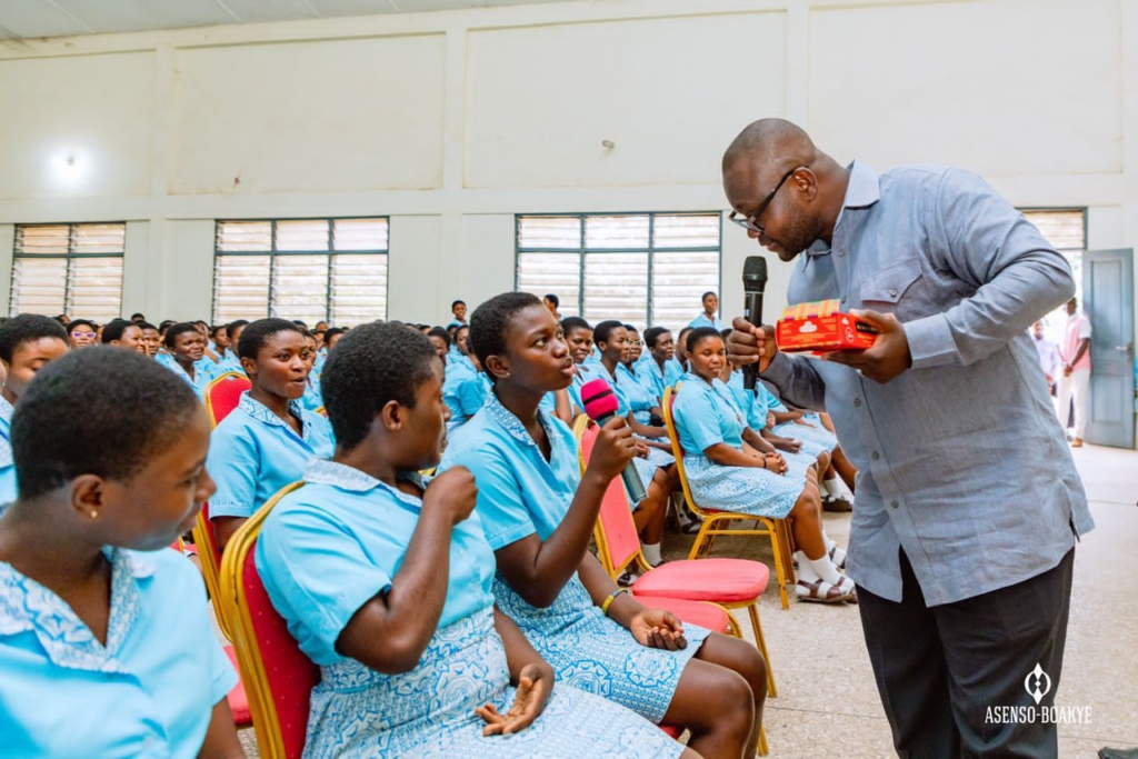 Asenso-Boakye celebrates Valentine’s Day with students of Kumasi Girls Senior High School