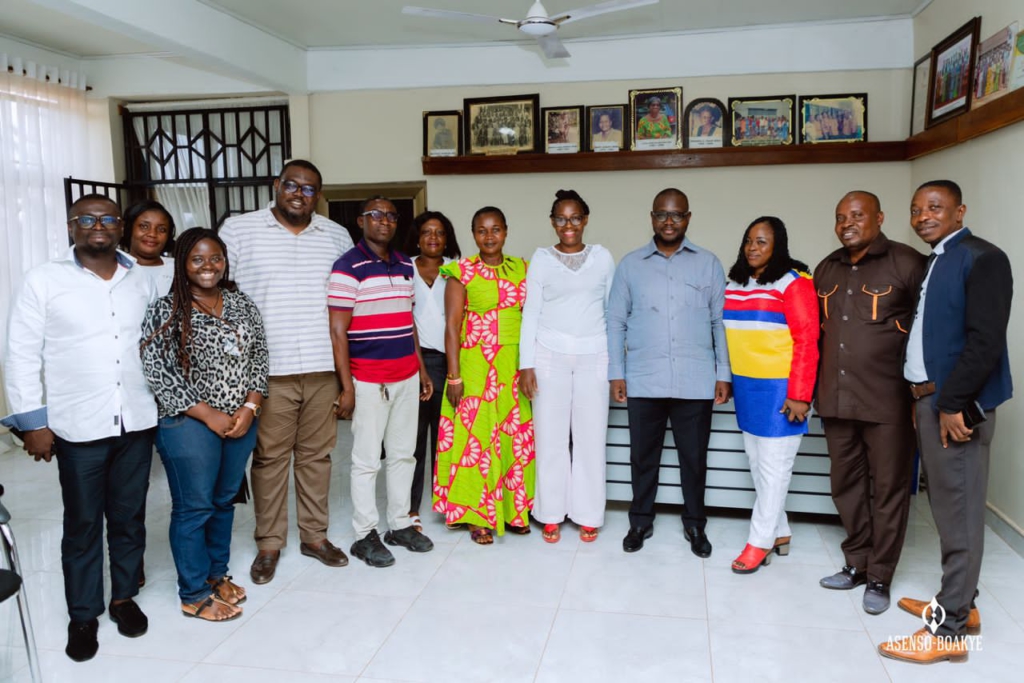 Asenso-Boakye celebrates Valentine’s Day with students of Kumasi Girls Senior High School