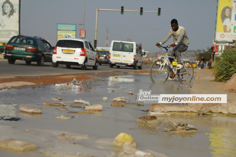 Waste water pours freely on Accra-Kasoa road