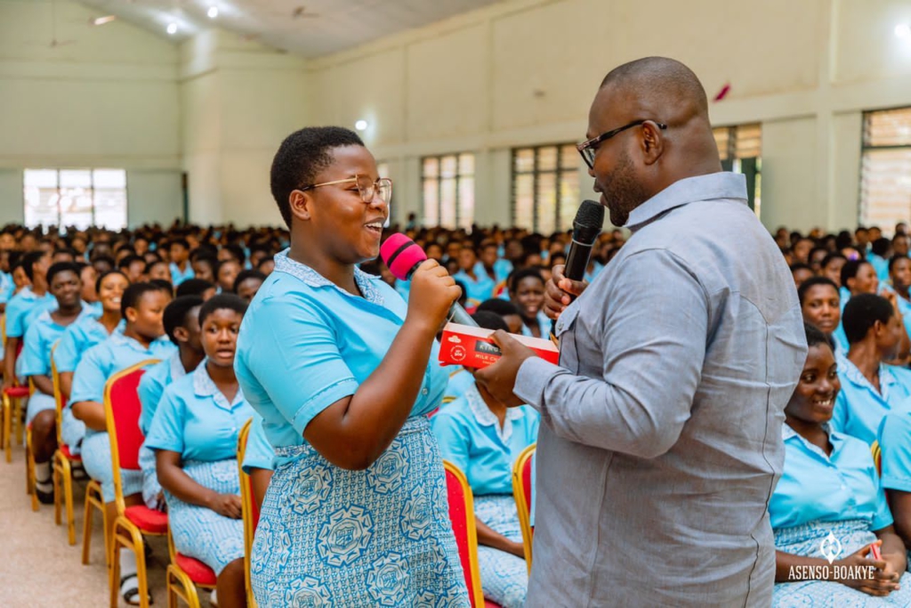 Asenso-Boakye celebrates Valentine’s Day with students of Kumasi Girls Senior High School