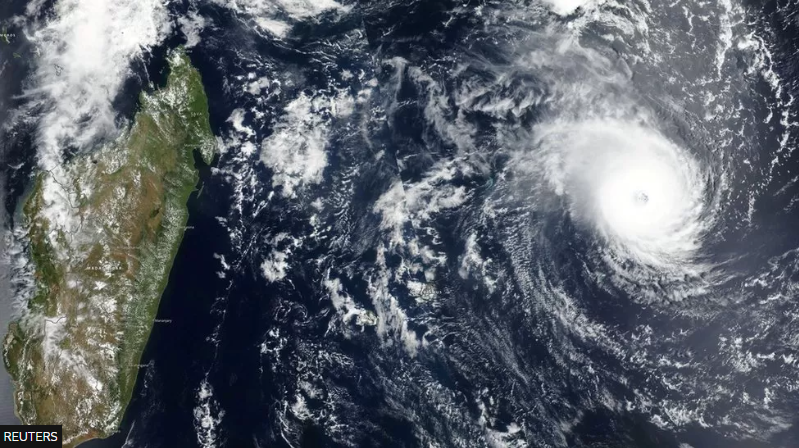 Winds lash Madagascar's coast as Cyclone Freddy makes landfall