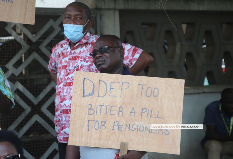 DDEP: The picketing pensioners, their moods and messages