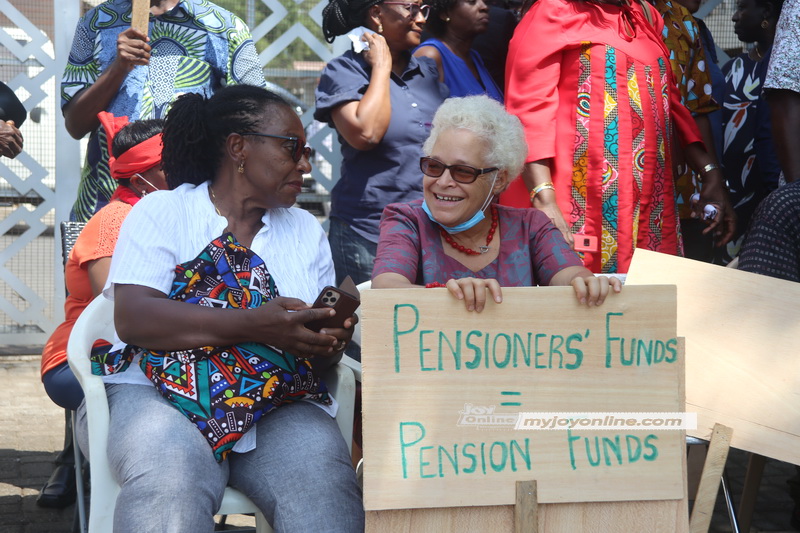 DDEP: The picketing pensioners, their moods and messages