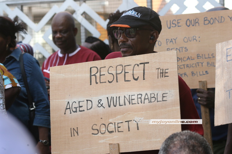 DDEP: The picketing pensioners, their moods and messages