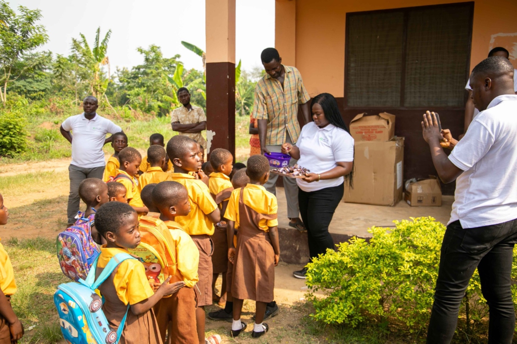 COCOBOD, WCF share chocolate products with farmers COCOBOD, WCF share chocolate products with farmers
