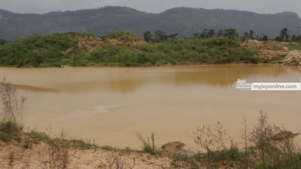 Illegal miners encroaching section of Accra-Kumasi highway arrested Illegal miners encroaching section of Accra-Kumasi highway arrested