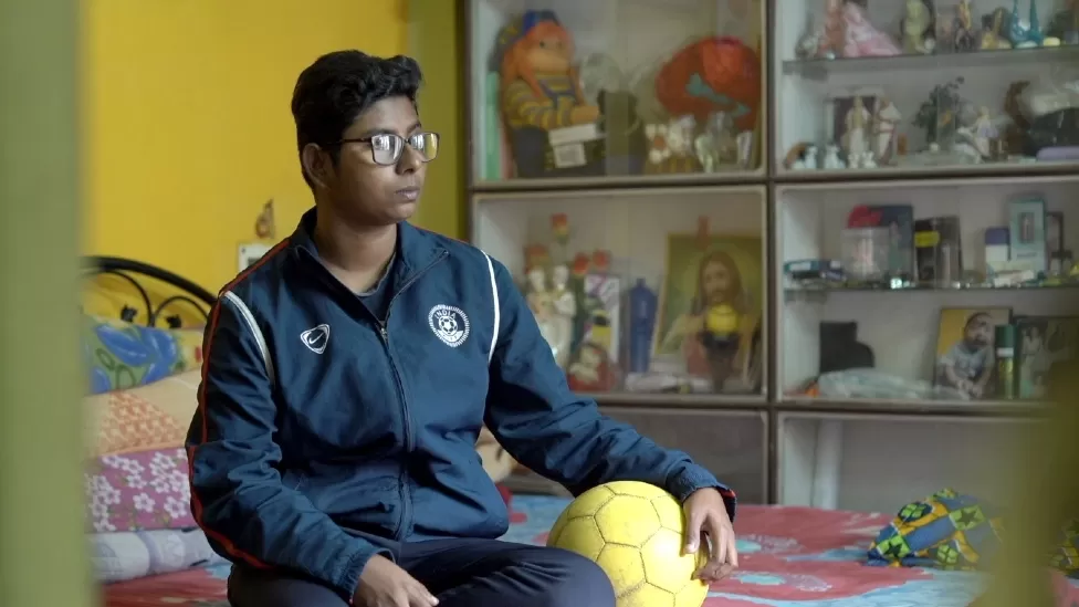 'Now I deliver food, but once I played football for my country'