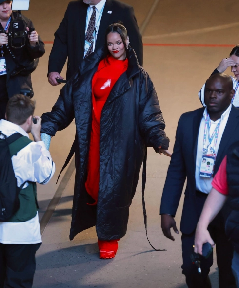 Pregnant Rihanna soars through her hits in Super Bowl 2023 halftime show