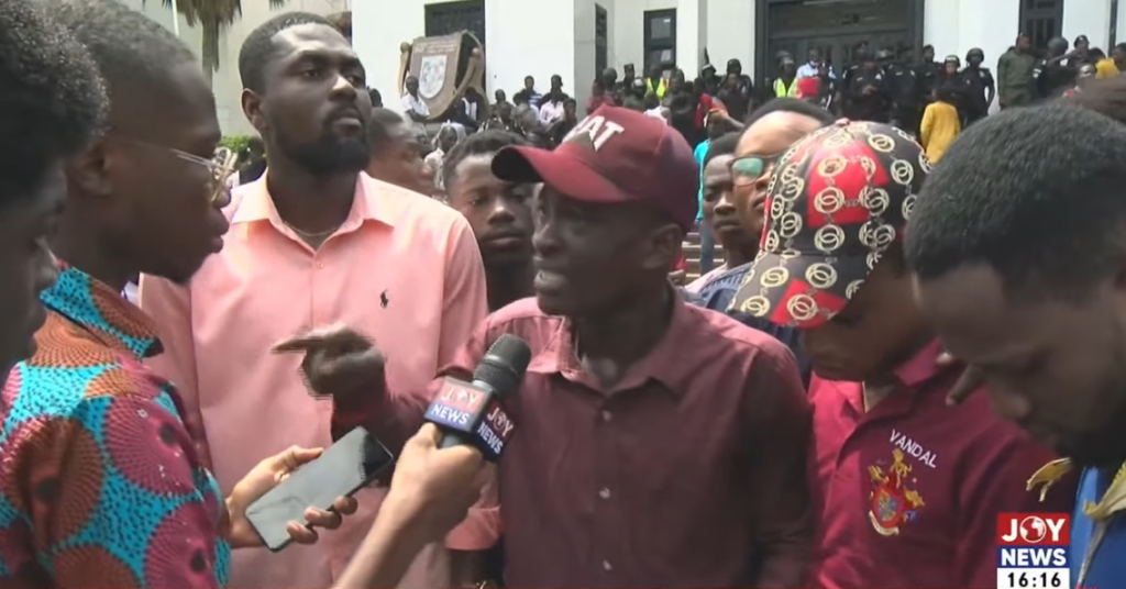 Students clash with police at UG while protesting management's 'silence' on accommodation crisis Students clash with police at UG while protesting management's 'silence' on accommodation crisis