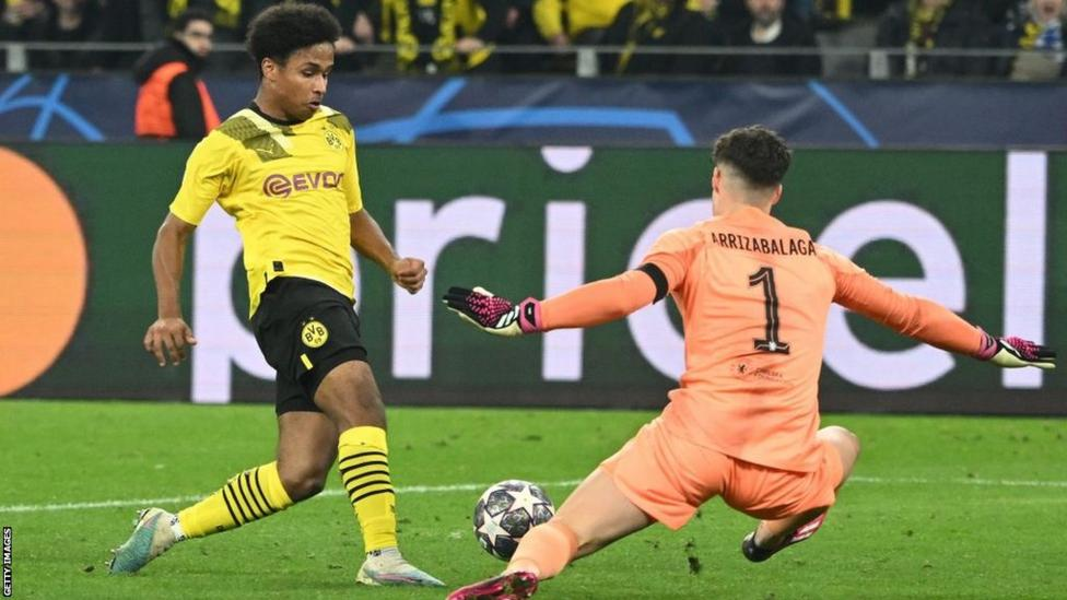 Adeyemi solo goal gives Dortmund edge on Chelsea