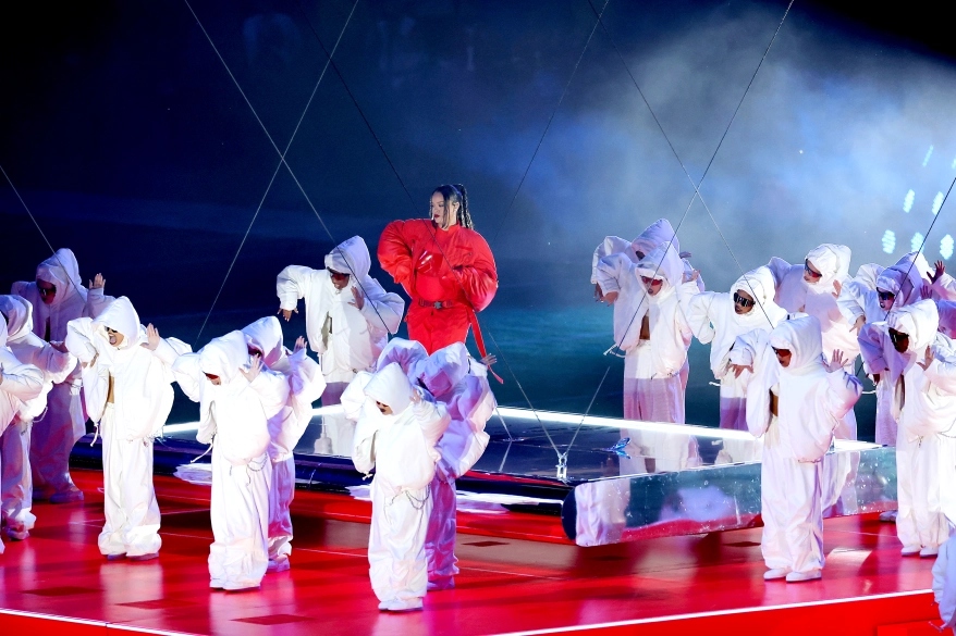 Pregnant Rihanna soars through her hits in Super Bowl 2023 halftime show