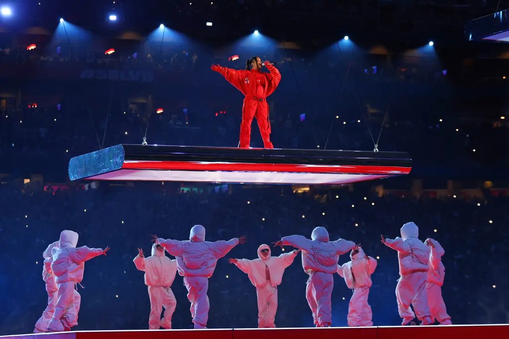 Pregnant Rihanna soars through her hits in Super Bowl 2023 halftime show