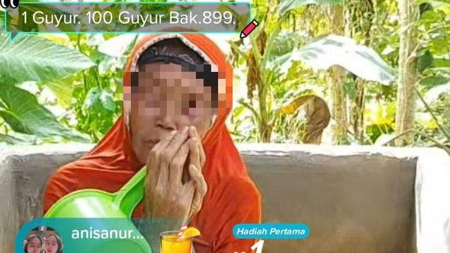Indonesian beggars get on TikTok instead of going out on the street