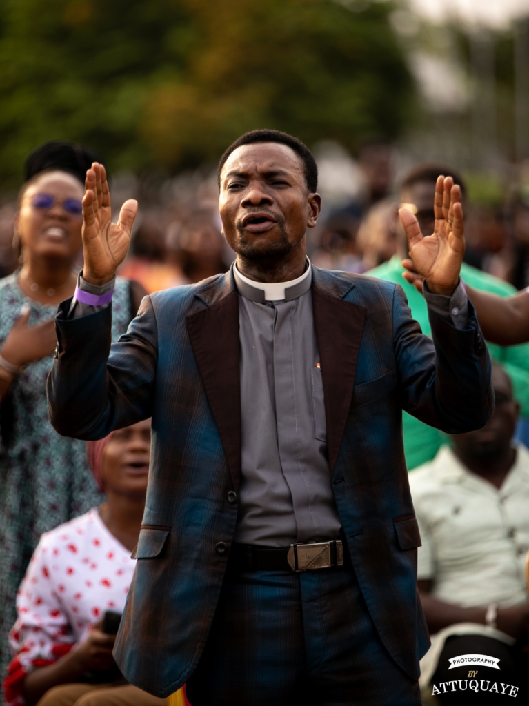 <strong>Joe Mettle, Bethel Revival Choir minister at ‘Togo in Worship’ concert </strong>