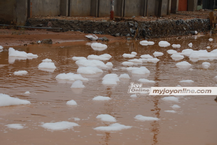 Waste water flowing on Accra-Kasoa highway turns foamy