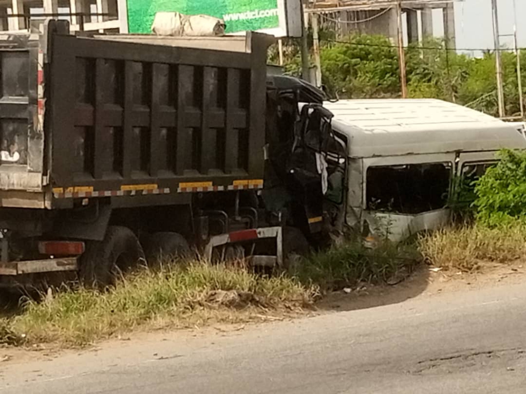 Gory accident at Tetteh Quarshie Interchange kills one