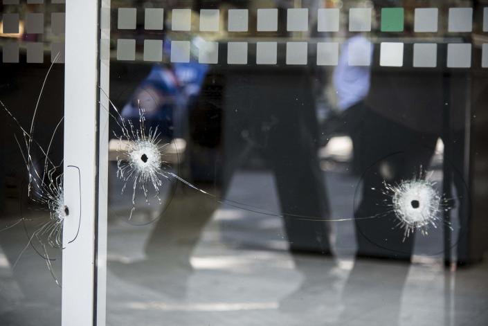 Gunmen threaten Messi, shoot up family-owned supermarket Gunmen threaten Messi, shoot up family-owned supermarket